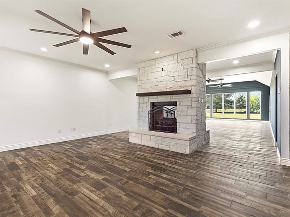 5th image of 1108 Ridgeview Dr