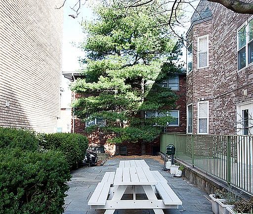 5th image of 430 Ogden Ave APT 4