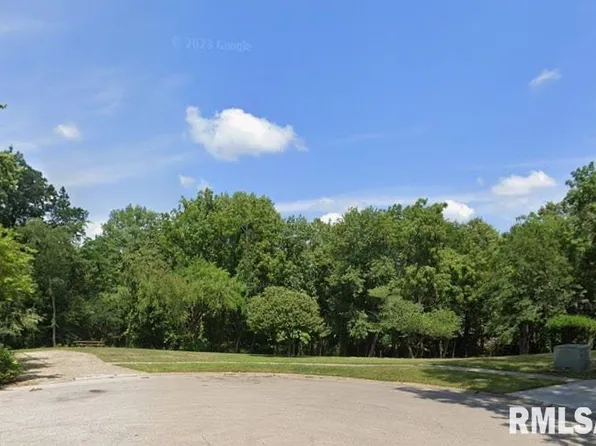 6 Pine Ridge Dr, Springfield, IL 62711