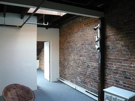 2nd image of 182 Bowen St APT 13