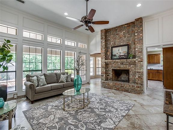 3rd image of 128 Keowee Cir
