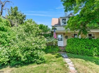 22 Main St, Flanders, NJ 07836