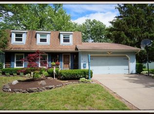140 Autumnvale Dr, Lockport, NY 14094