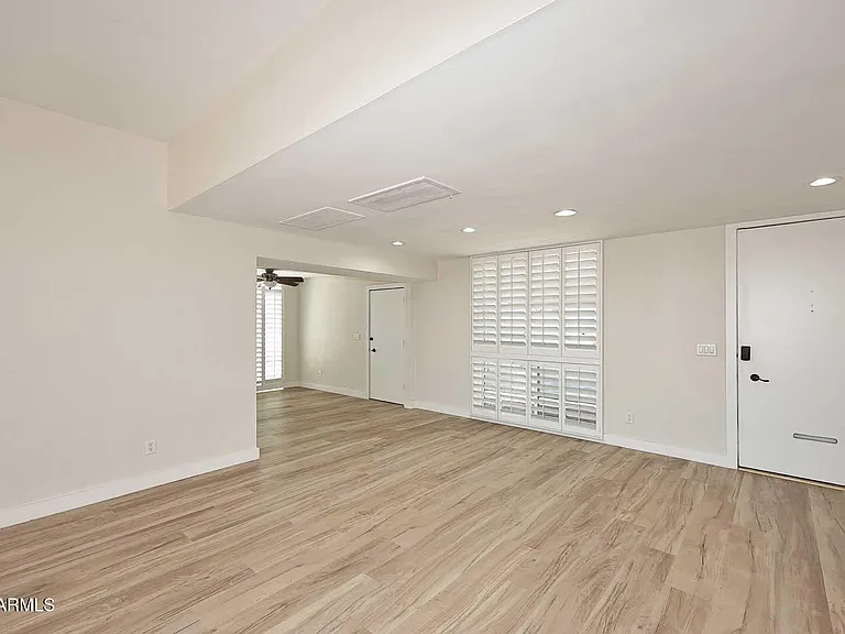 4111 N 87th Pl — Photo 13