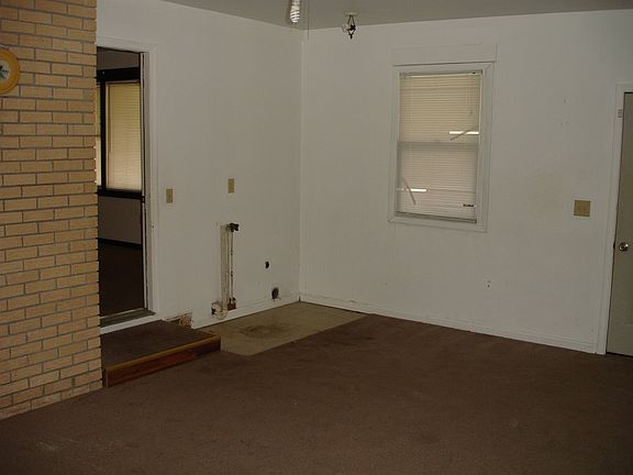 2nd image of 640 Orchard Heights Dr