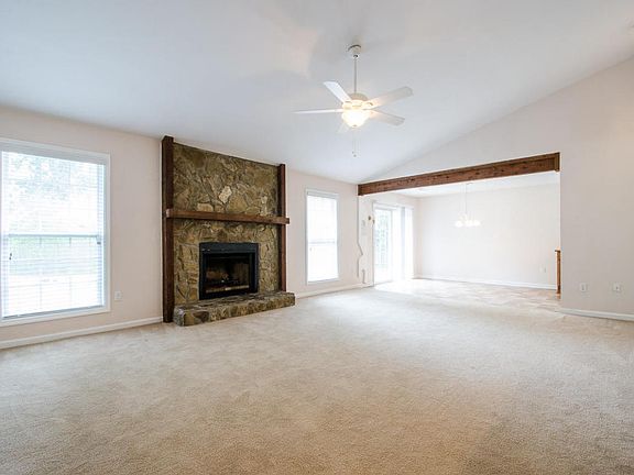 5th image of 1231 Parkway Dr