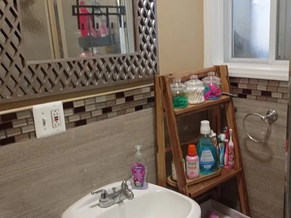 118 Bowers Street image 5 of 19