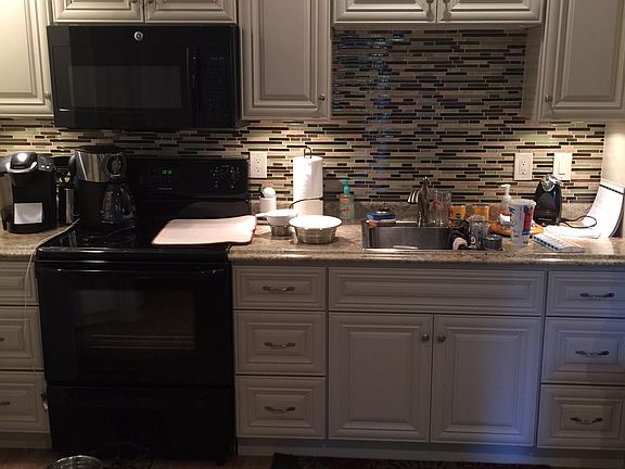 5th image of 10 Northwood Springs Dr