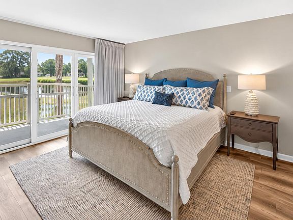 4th image of 900 Harbour Point Ln #900