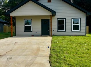 203 E Fleming St, Longview, TX 75604