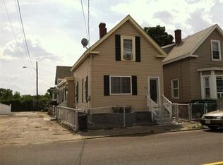 214 Lakeview Ave, Lowell, MA 01850