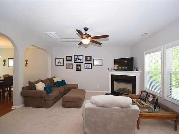 5th image of 419 Mourning Dove Ct
