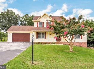 4 Lucas Dr, Littlestown, PA 17340