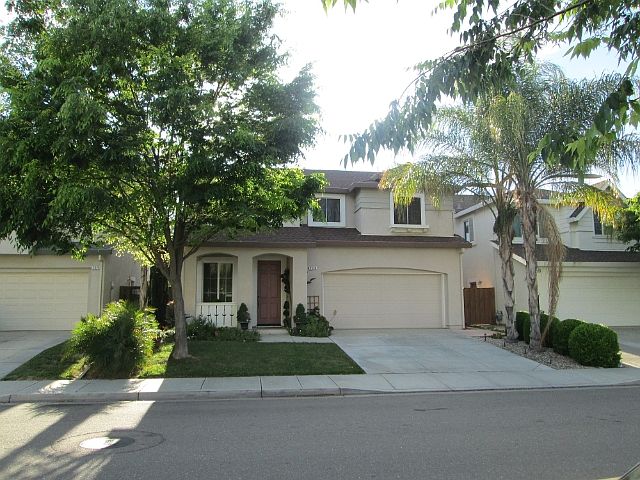 1st image of 2609 Almanor Dr