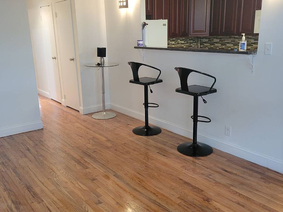 1st image of 1656 E 93rd St #1