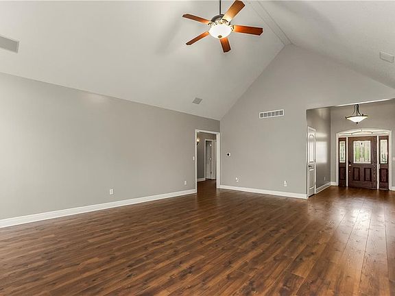 5th image of 7514 S Buckner Tarsney Rd