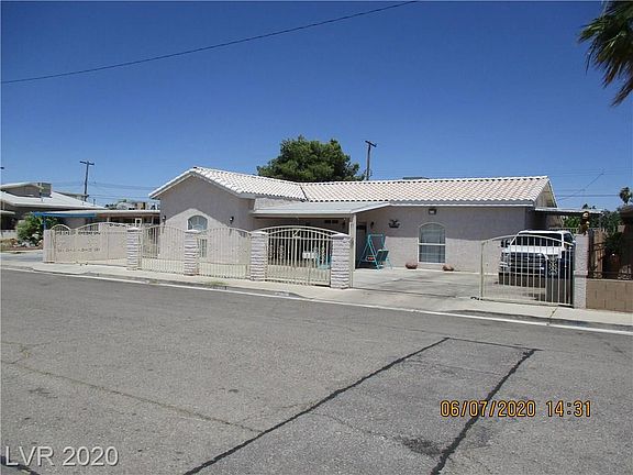 5th image of 2798 Hermosa St