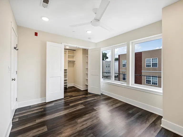 1804 W Berks St — Photo 30