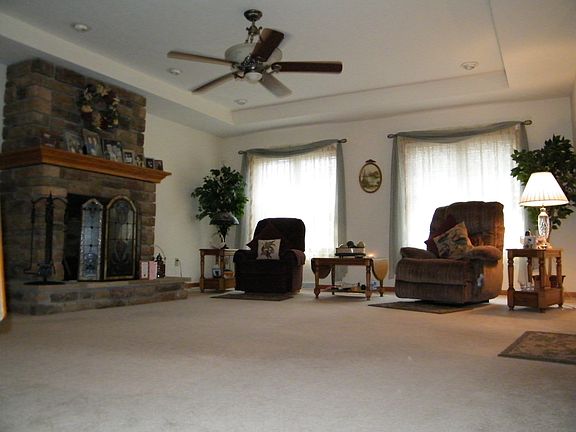 3rd image of 6827 Florence Ave