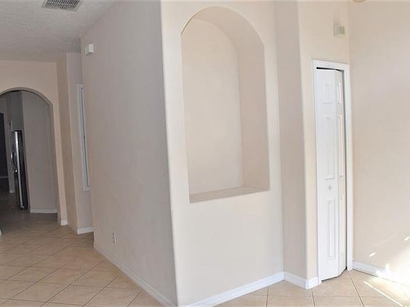 3rd image of 14931 Stonebriar Way