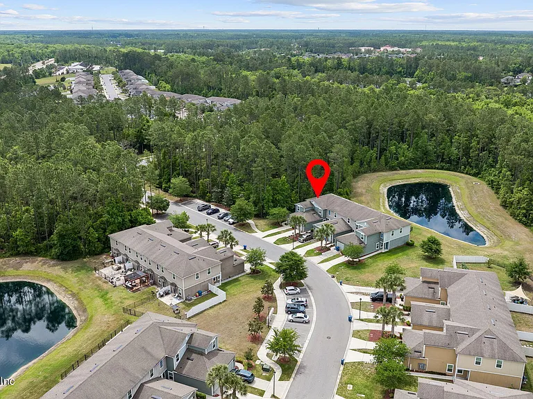 470 Servia Dr — Photo 33