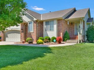 221 S Maple Dunes Ct, Wichita, KS 67235