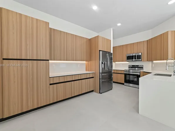 3040 SW 44th Ct, Fort Lauderdale, FL 33312