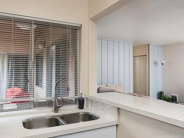 3238 Ashford St — Photo 5