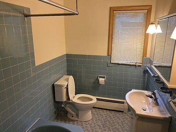 5th image of 2706 W 43rd St APT 104