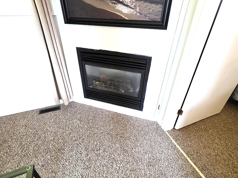 256 Edinburgh St — Photo 7