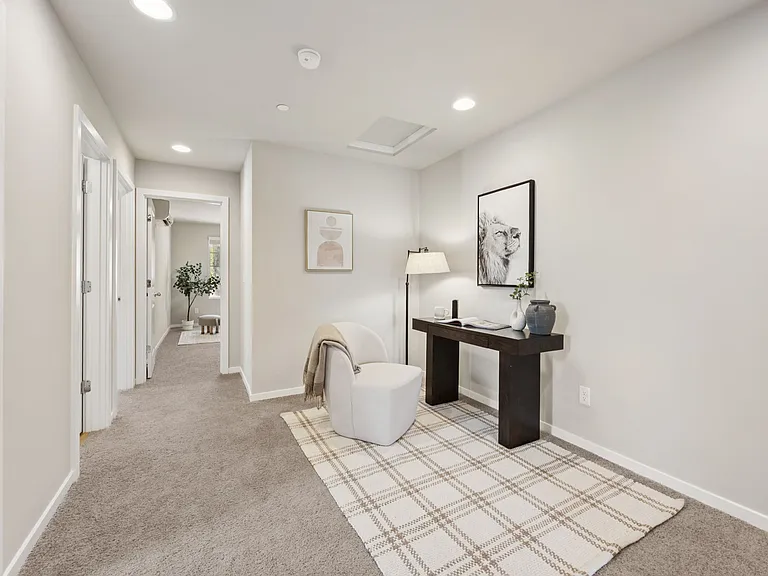 2301 Mill St NE — Photo 16