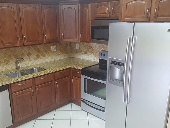 2nd image of 3500 Coral Way APT 1210