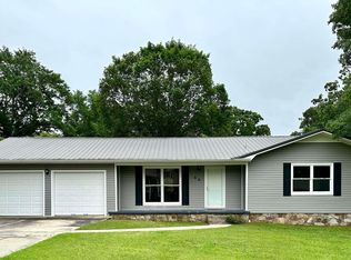 68 Sundale Dr, Eastaboga, AL 36260