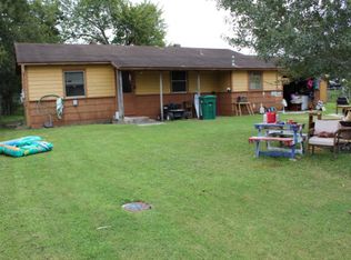 403 Caroline St, Edna, TX 77957