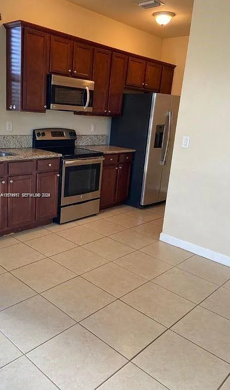 Kendall Commons Townhomes — Photo 3