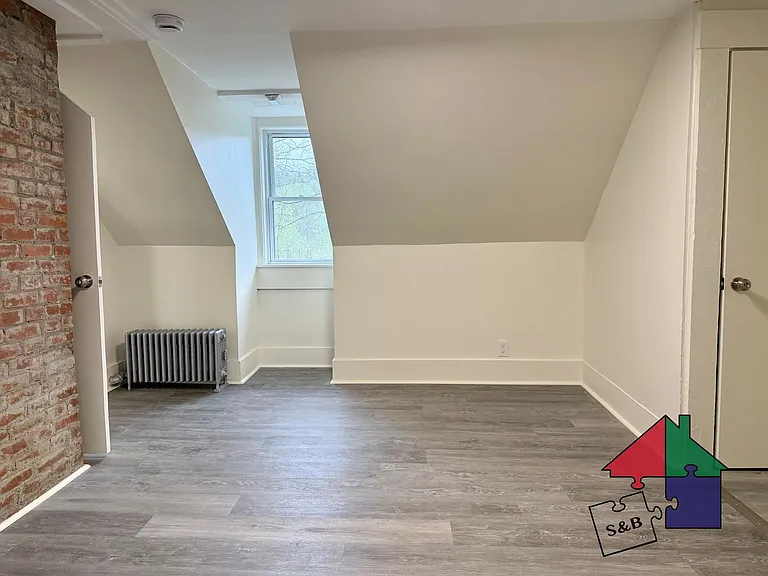 151 S Main St — Photo 13