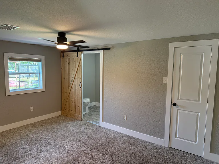 685 S 1st Ave — Photo 14