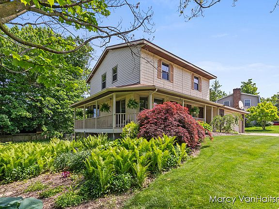 2nd image of 4962 Beechtree Ave