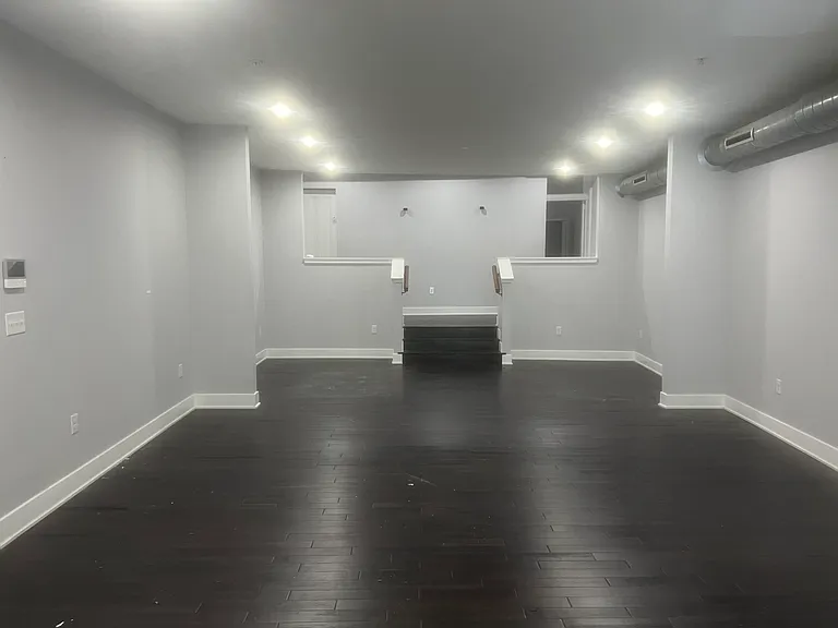 302 Richmond St #27A — Photo 6