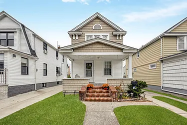 91-15 Vanderveer Street