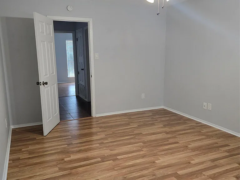 1106 Fauntleroy Trl #B — Photo 11