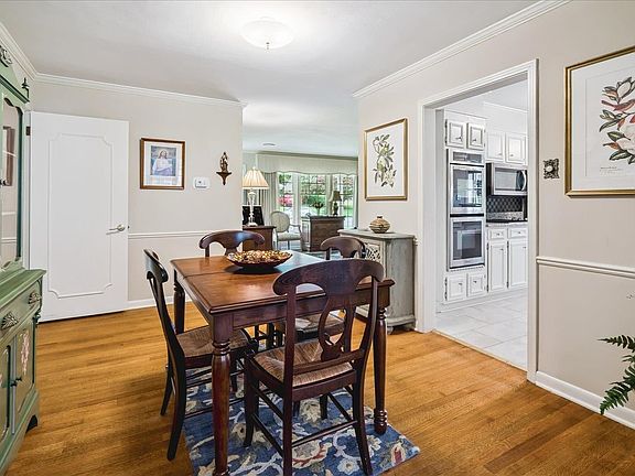 4th image of 4927 Dee Rd