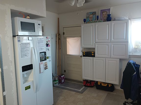 4th image of 203 N 7th St