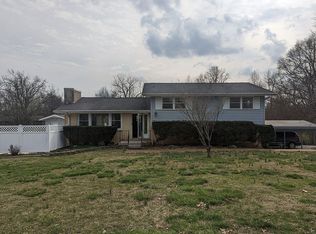 280 Rossview Rd, Clarksville, TN 37043