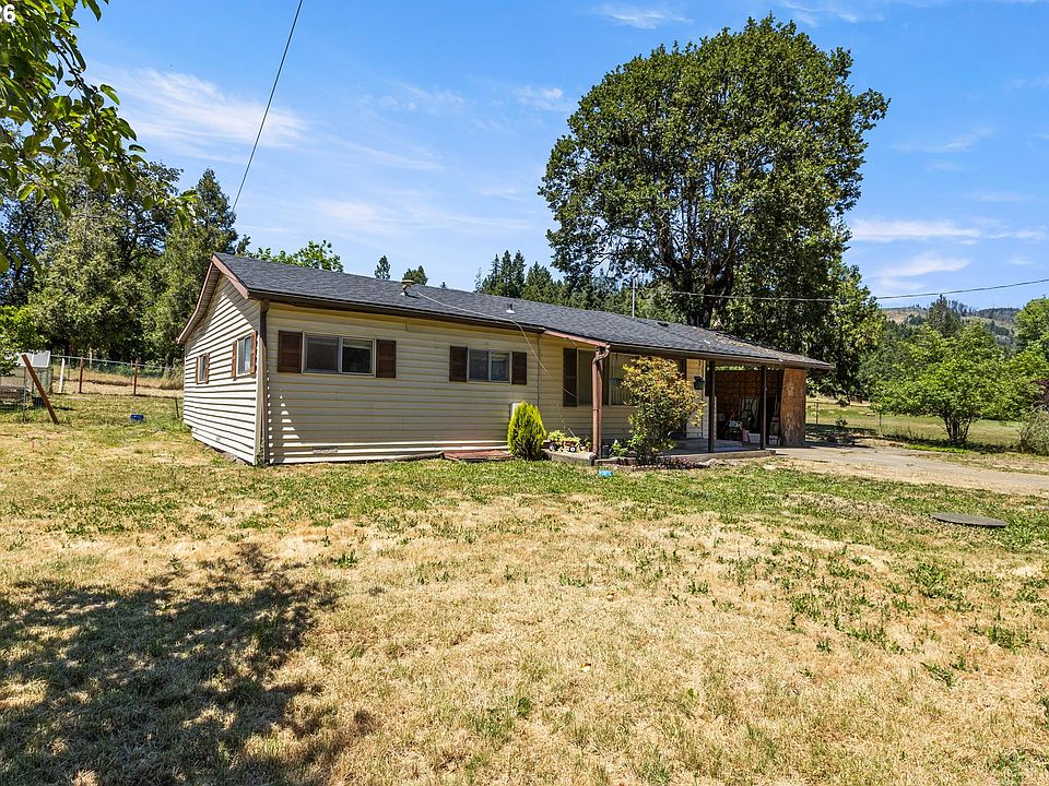 1st image of 21138 N Umpqua Hwy