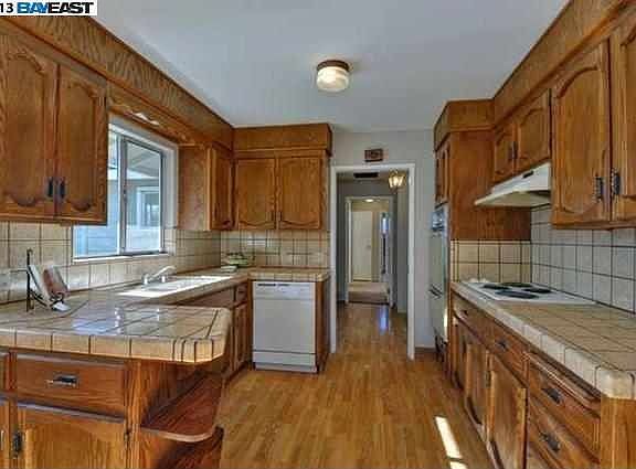 5th image of 2974 Aulin Dr