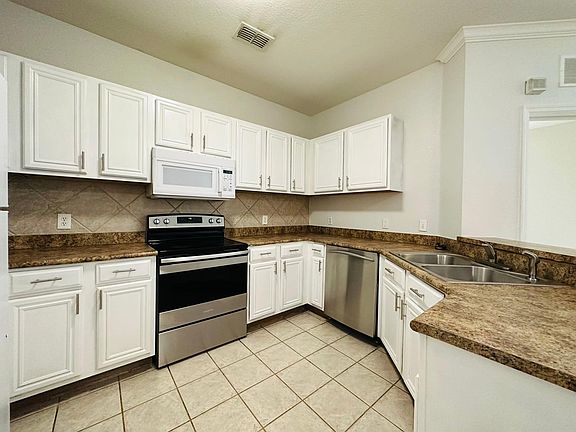 3rd image of 6125 Metrowest Blvd Unit 103