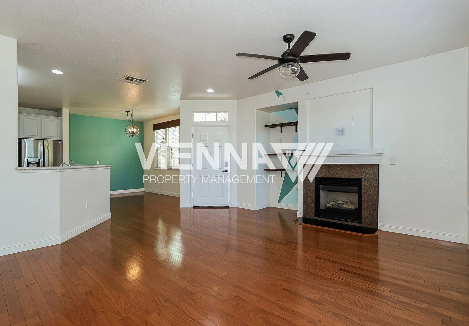2 bed, 2.5 bath, 1490 sqft, $2,495 — Photo 4