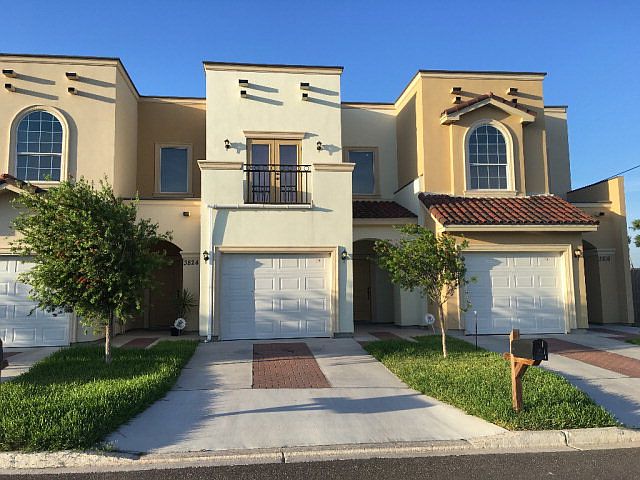 1st image of 3832 W Daffodil Ave