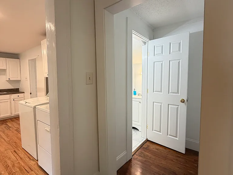 27 Sirrine St — Photo 15